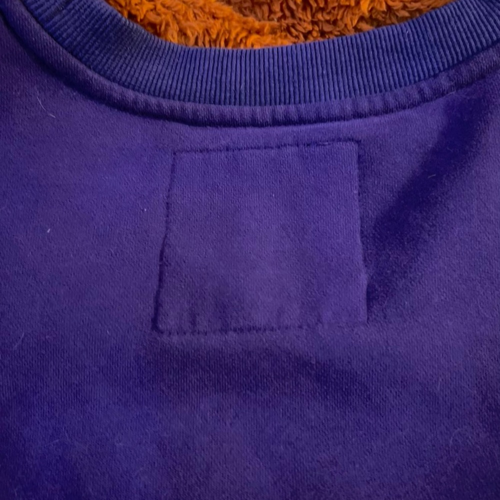 Praying Rabbit Split color crewneck - Picture 5 of 7